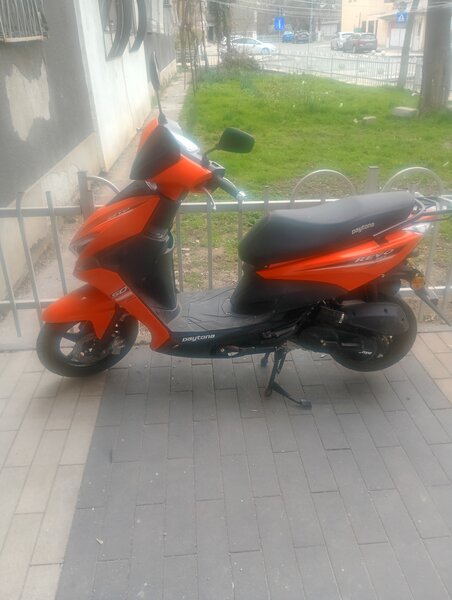 Vand scuter Daytona Revo 50 limitat la 25 de km/h