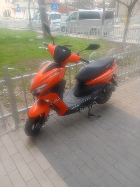 Vand scuter Daytona Revo 50 limitat la 25 de km/h